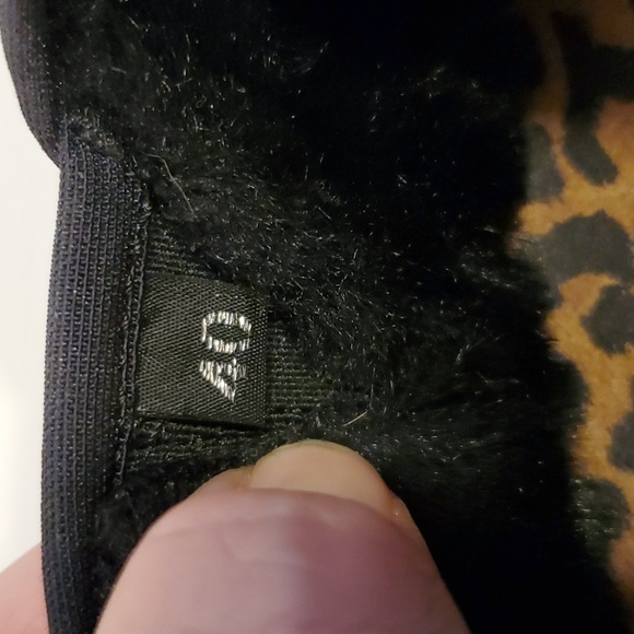 P448 Laby Slippers Cheetah Print Calfhair Size 9/10 NWOB - Picture 8 of 10